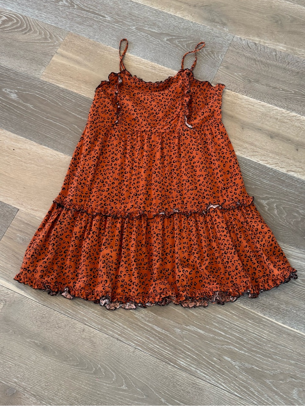 Row 🖤 A Leopard Print Tiered Mini Dress with Ruffle Trim